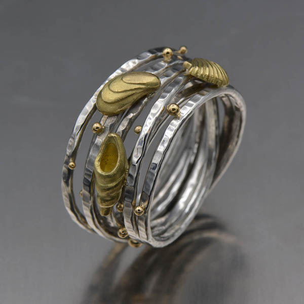Silber Ring mit Gelbgold Kügelchen und Meeresmuscheln