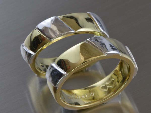 Massive Eheringe in Gold und Silber / Workshop für Heiratswillige - Goldschmiede Wigholm , Murg am Walensee